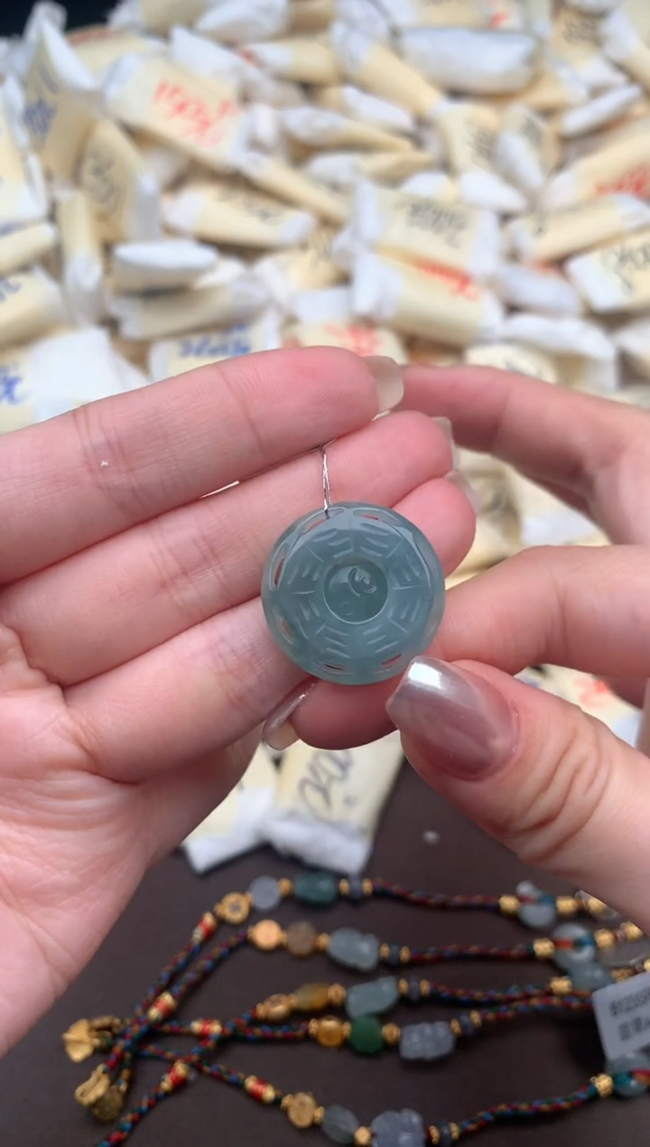 【闪购商品】翡翠挂件未镶嵌一