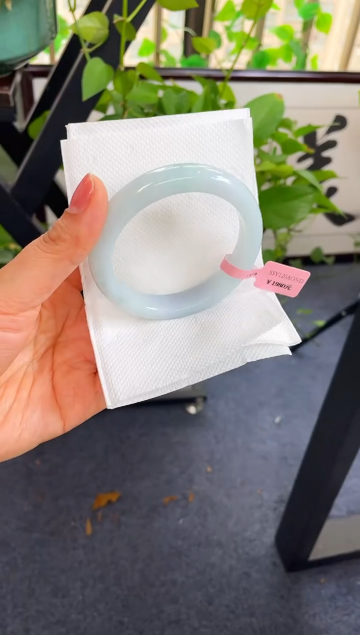 未镶嵌手镯翡翠平****?504-59