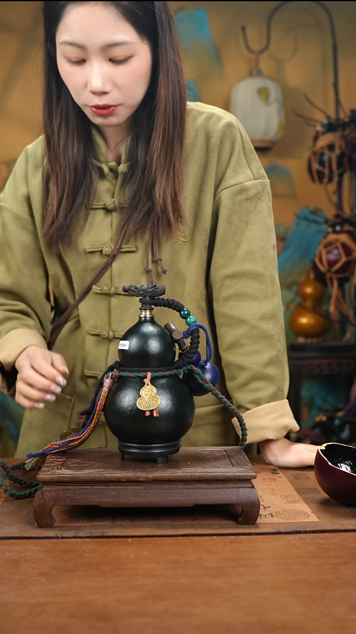 YT081精品藏绳款天然酒葫芦（一物一拍）+小手捏