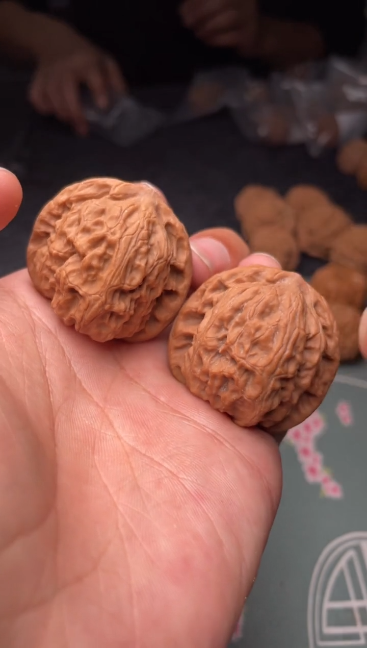 把件文玩核桃a227  野狼   38尺