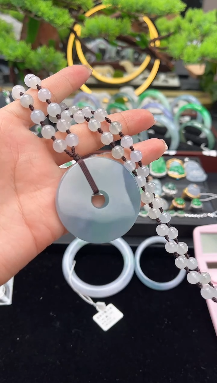 颈饰未镶嵌翡翠吊坠