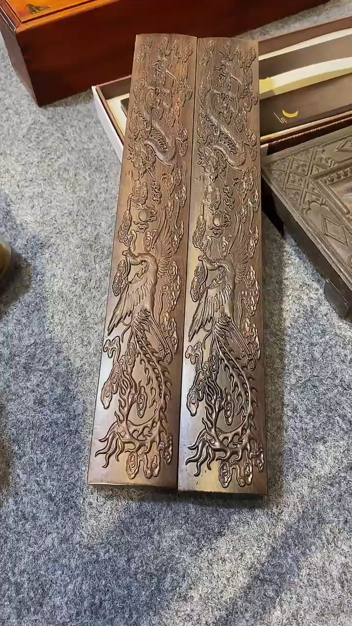 木紫檀雕刻一物一拍