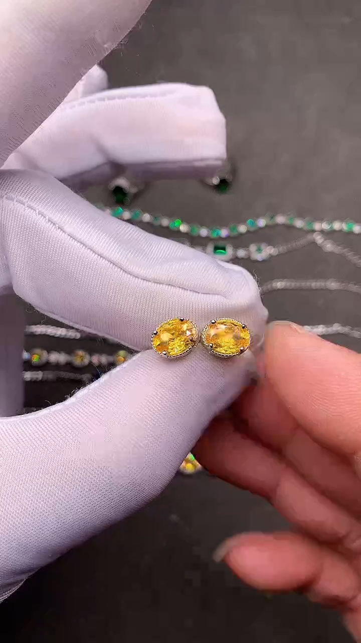 【闪购商品】彩色蓝宝石耳饰银S925镶嵌......