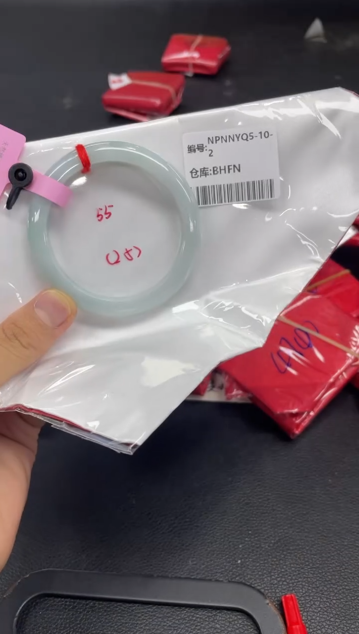 未镶嵌手镯翡翠翡翠手镯