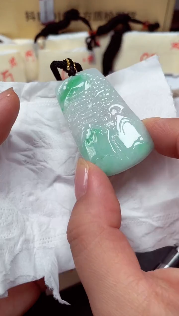 颈饰未镶嵌翡翠天然缅甸翡翠A货