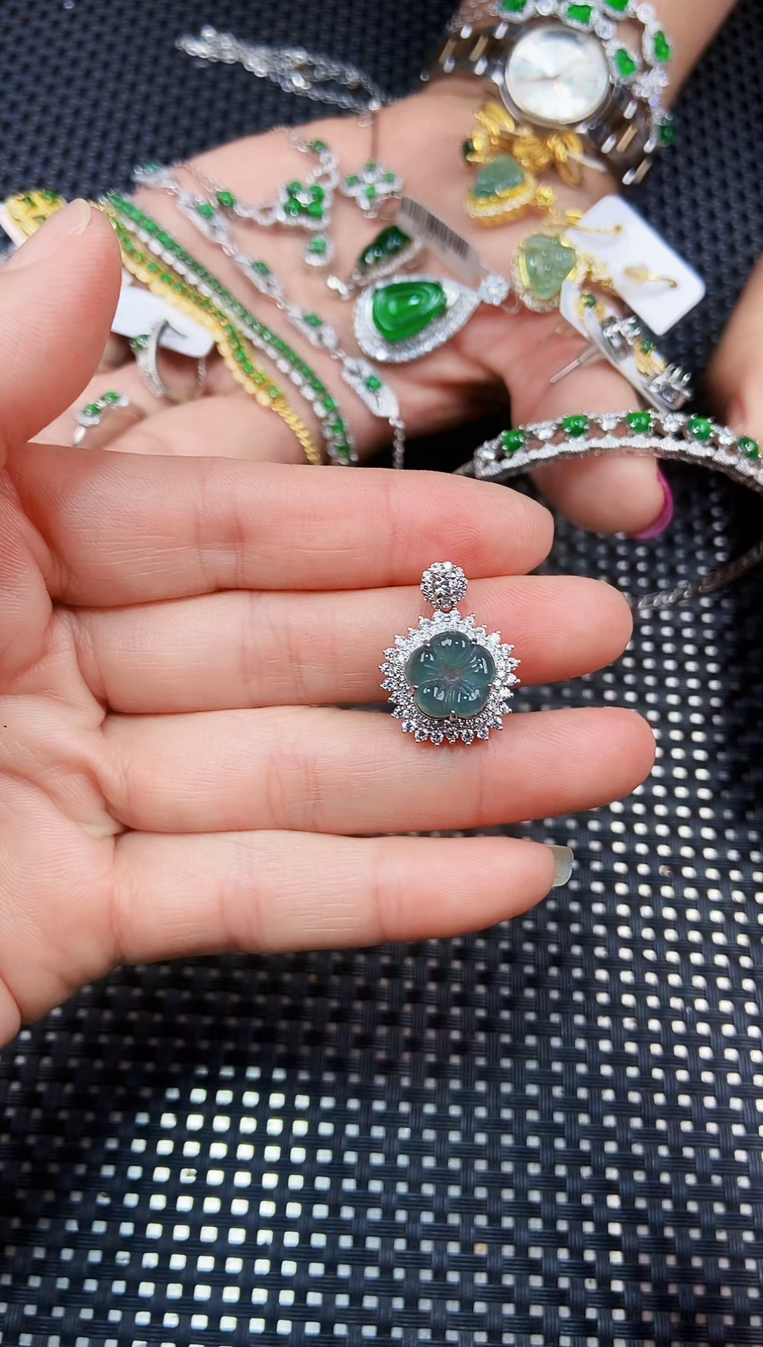 【闪购商品】翡翠吊坠(不含链)未镶嵌11111111