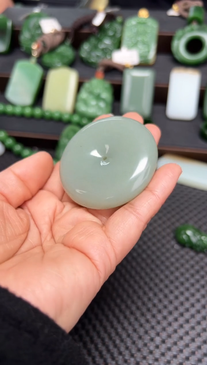 【闪购商品】和田玉颈饰未镶嵌平安扣