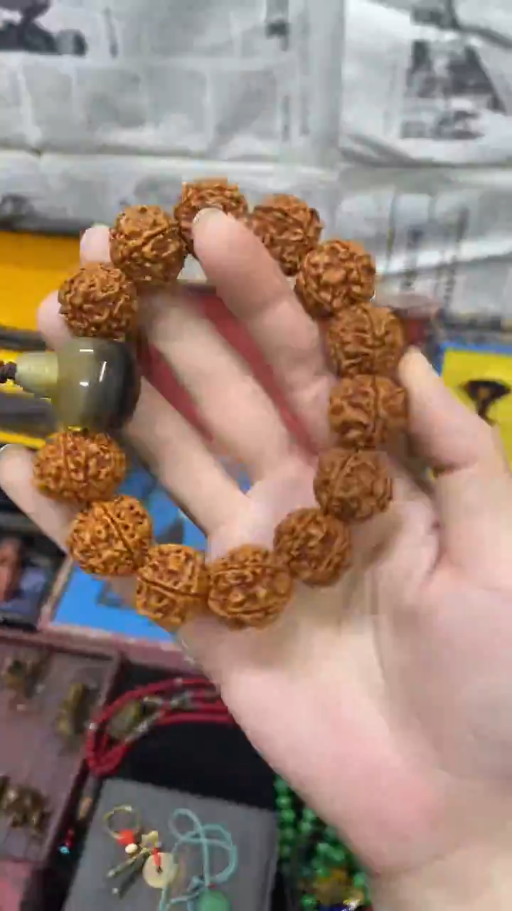 摆件主播推荐如图所示