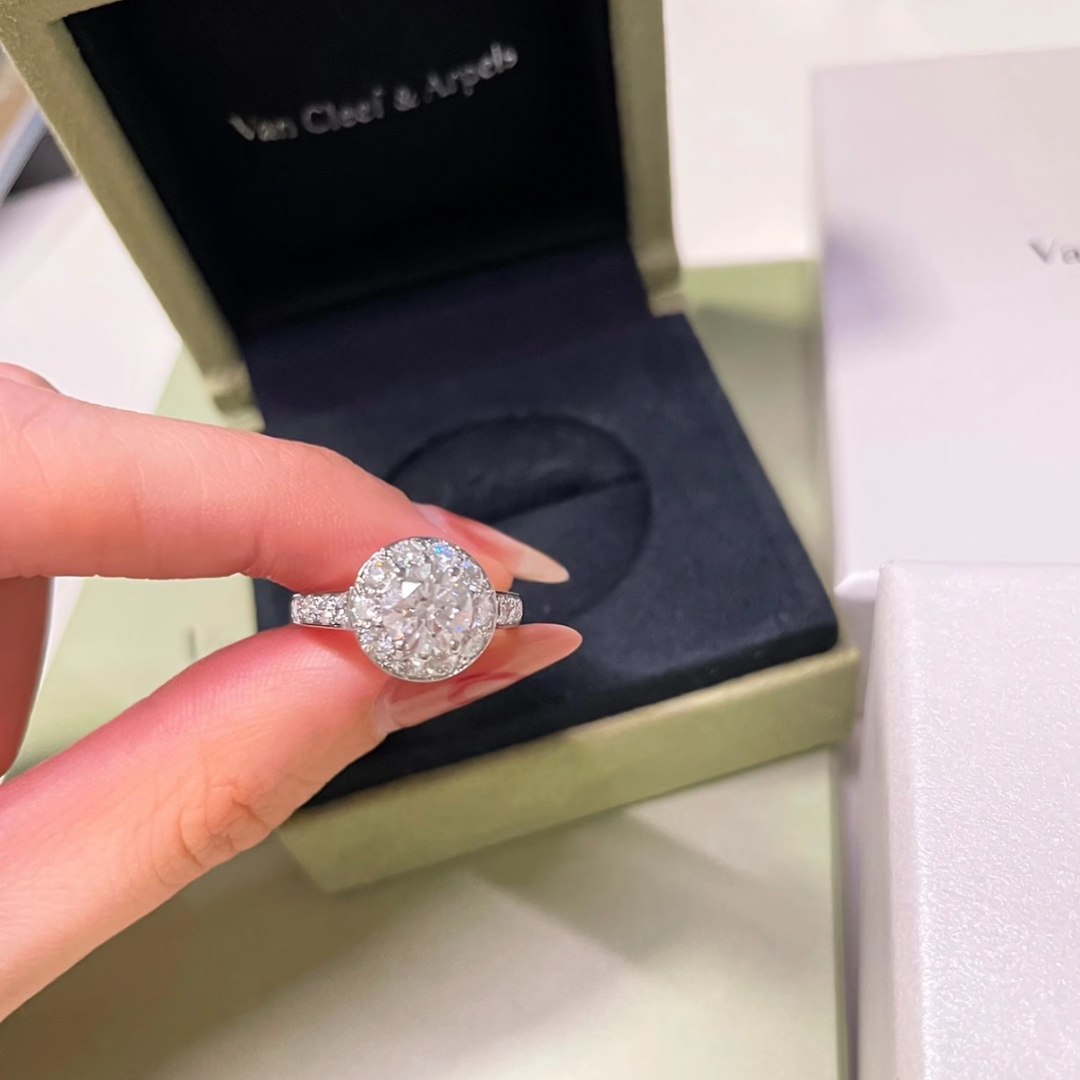 99新 梵克雅宝 小花6珊icon钻戒1.01克拉 E色 vvs2 50