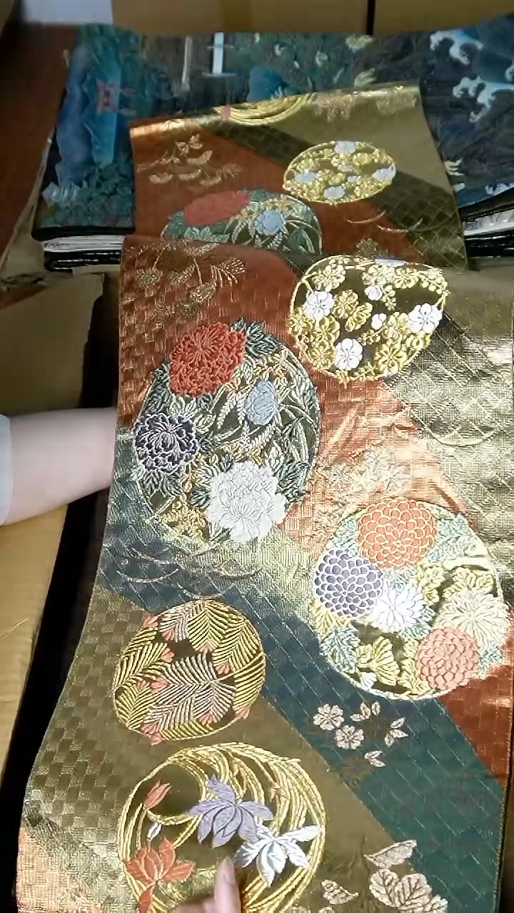 织绣129唐织细密织鸢尾