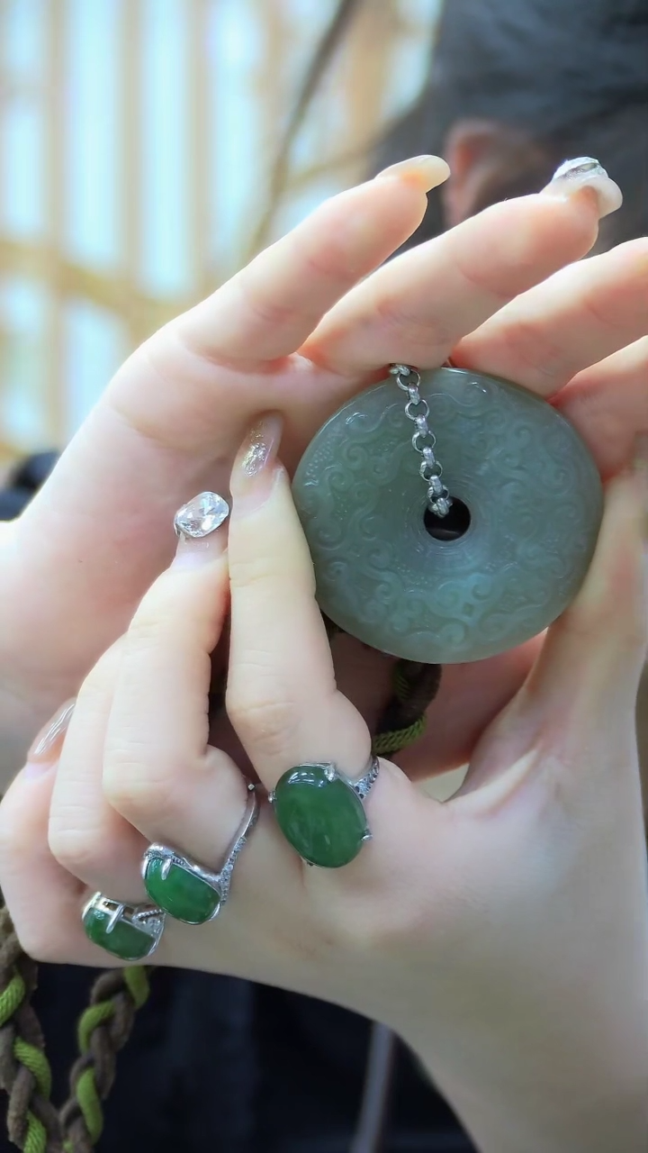 【闪购商品】和田玉颈饰未镶嵌平安扣