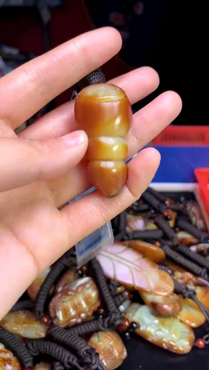 【闪购商品】和田玉未镶嵌颈饰1