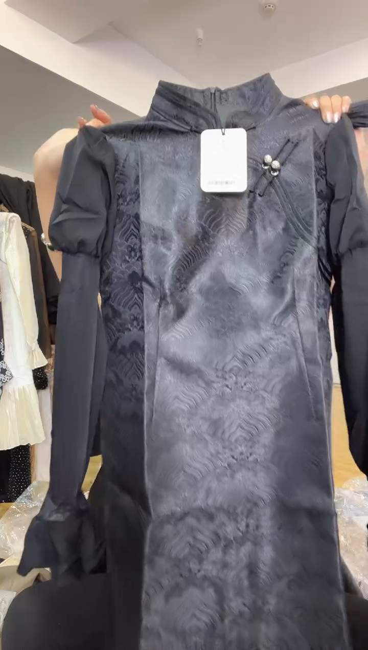 连衣裙       2XL码    130-140斤