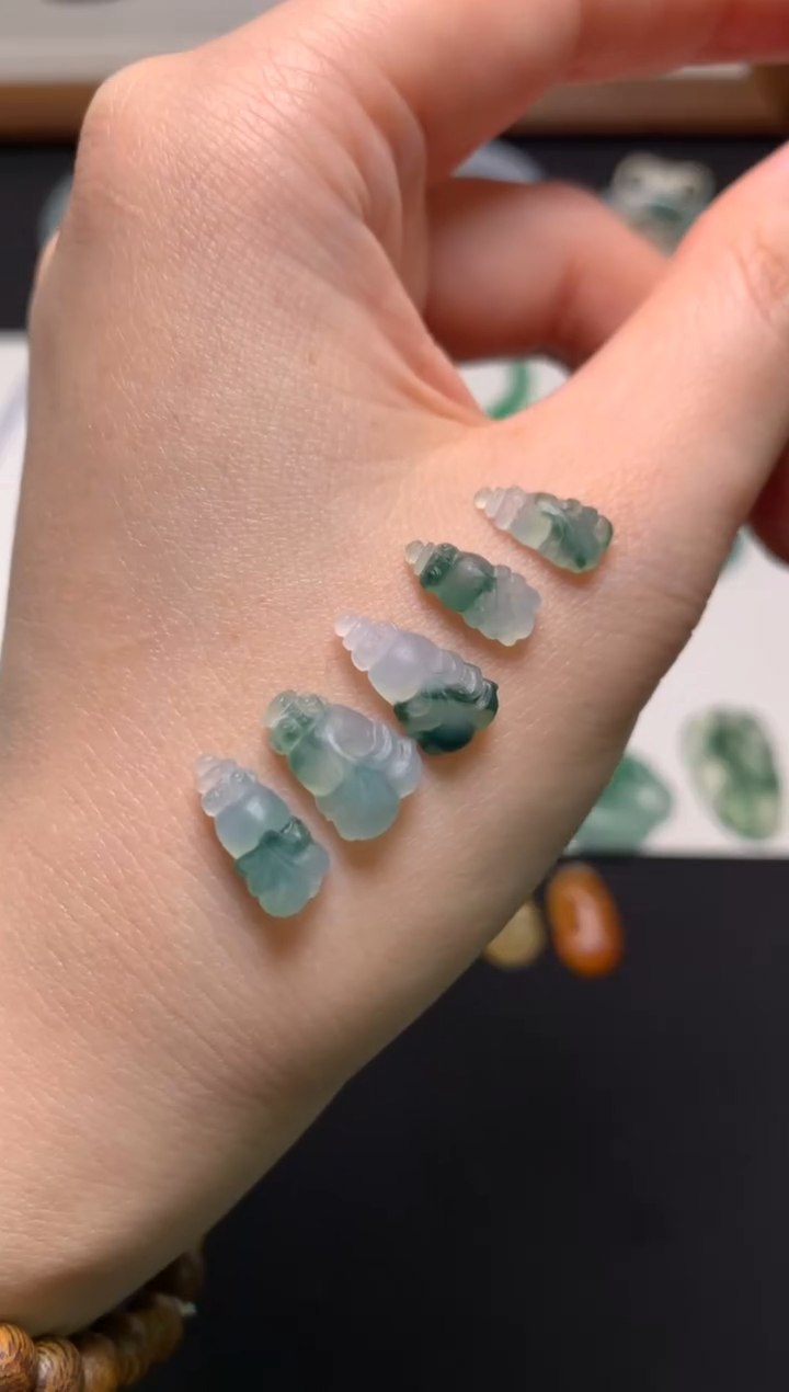 未镶嵌定制翡翠皇*? 0098256416 尾款