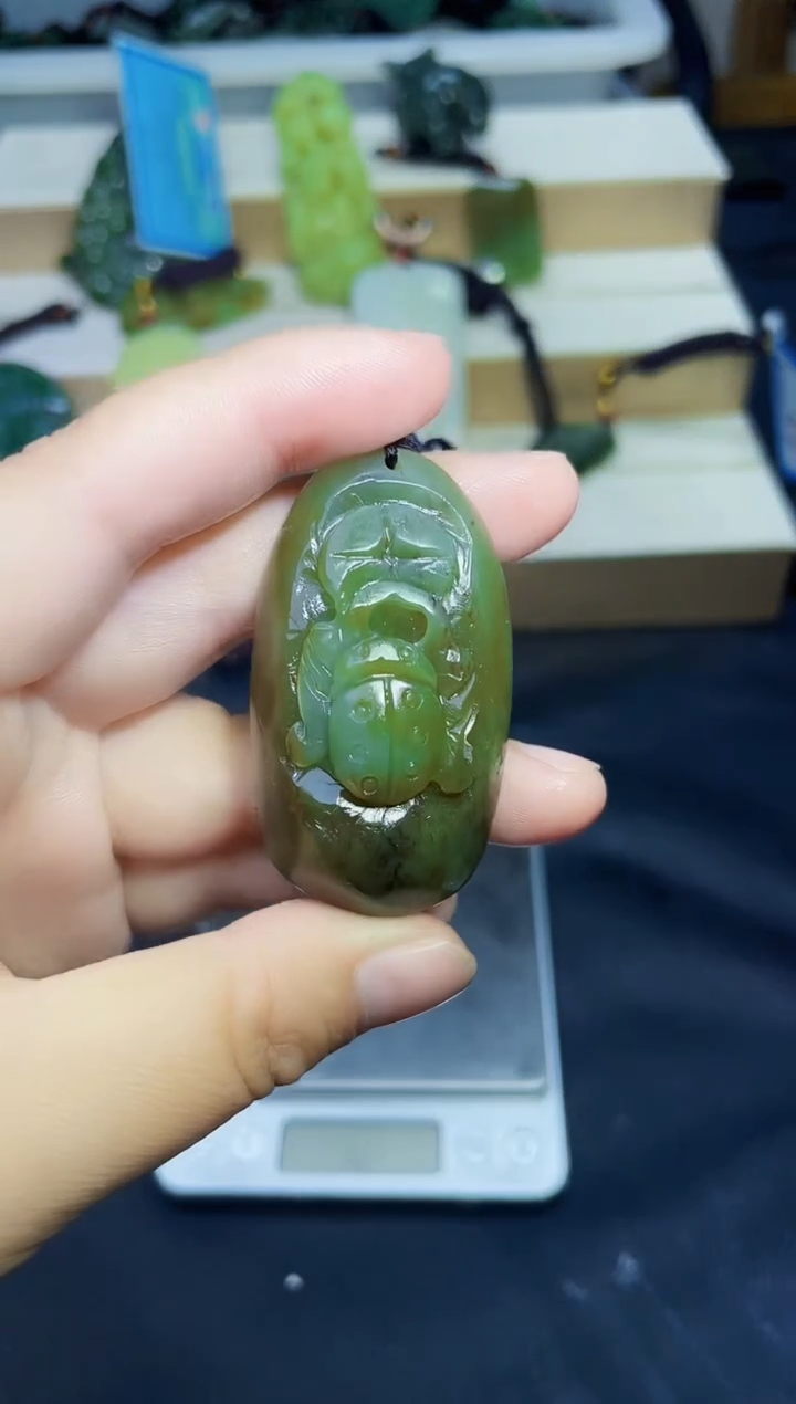 颈饰未镶嵌和田玉1