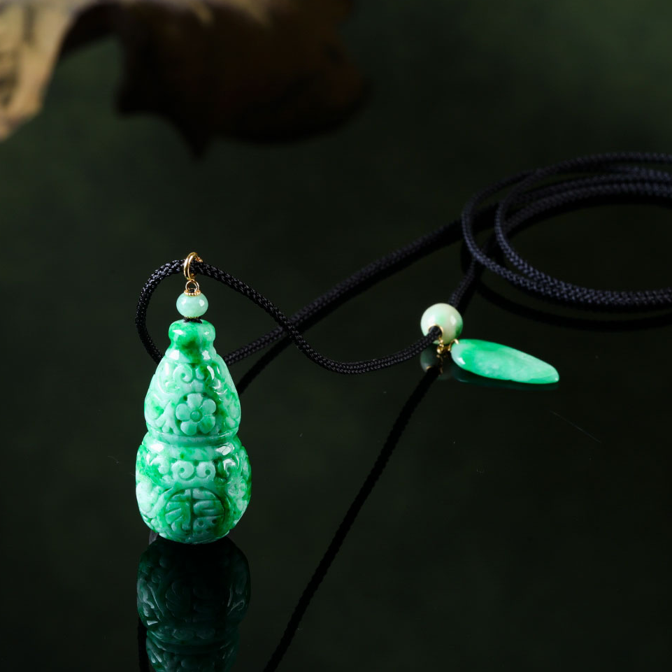 【意婵】《尔葫》（38*20*15）18K金缅A辣阳绿老翡翠葫芦项链-916781
