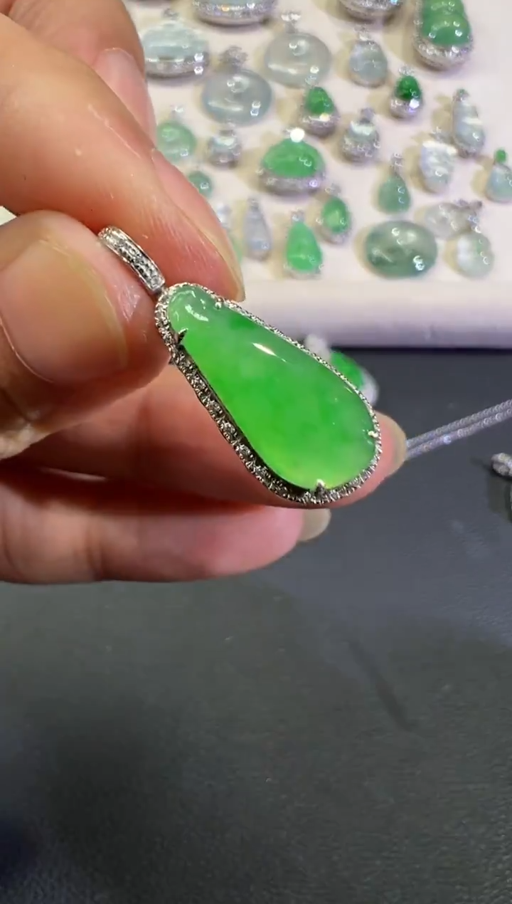 吊坠(不含链)18K金镶嵌翡翠B324|3980