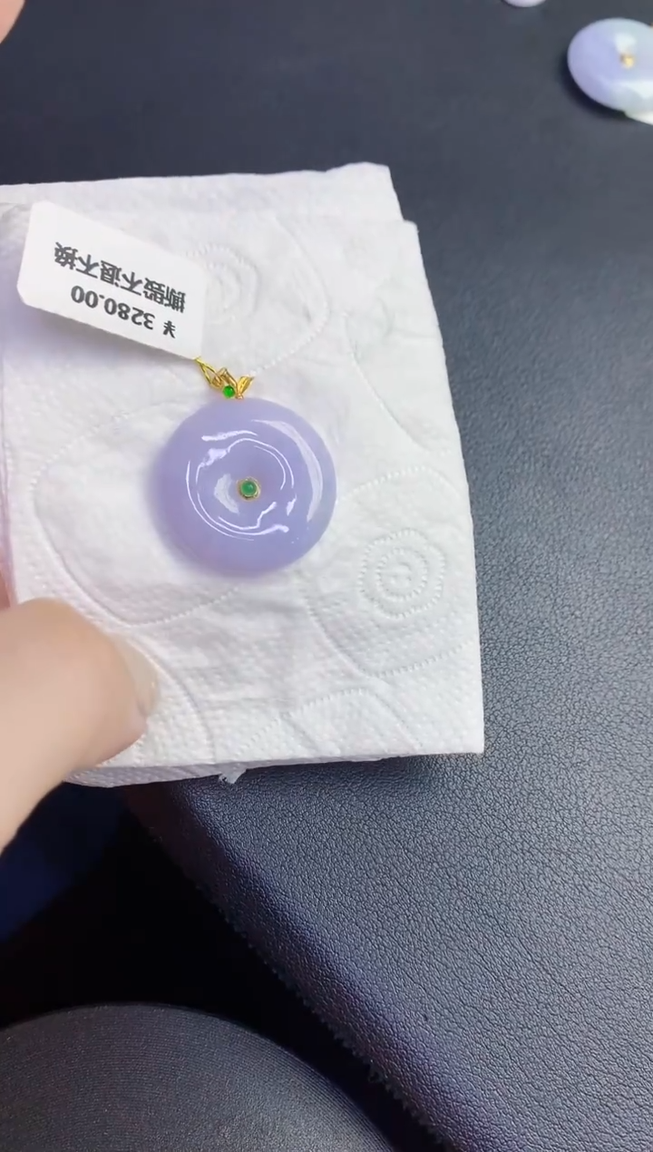 颈饰18K金镶嵌翡翠缅甸天然翡翠A货