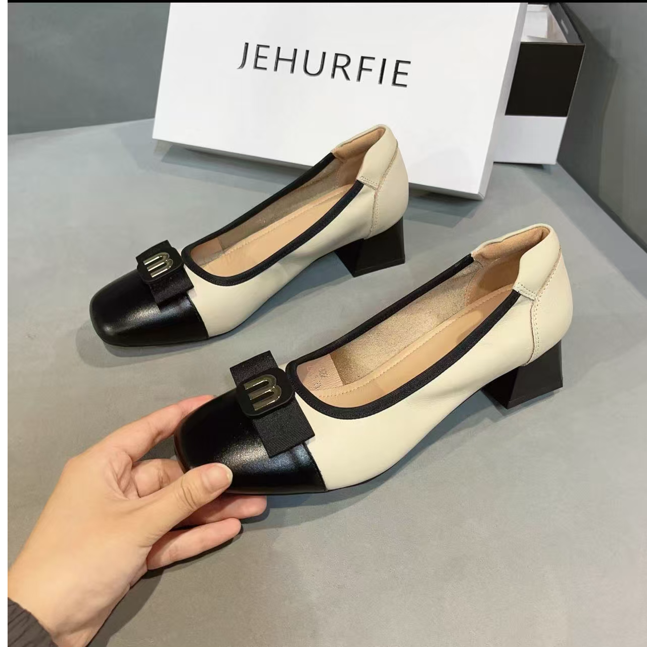 880 四季新款百搭英伦风小香风方头小单鞋