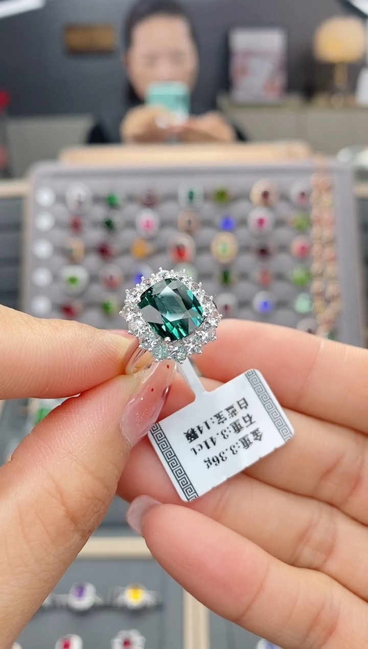 【闪购商品】碧玺戒指18K金镶嵌3.41