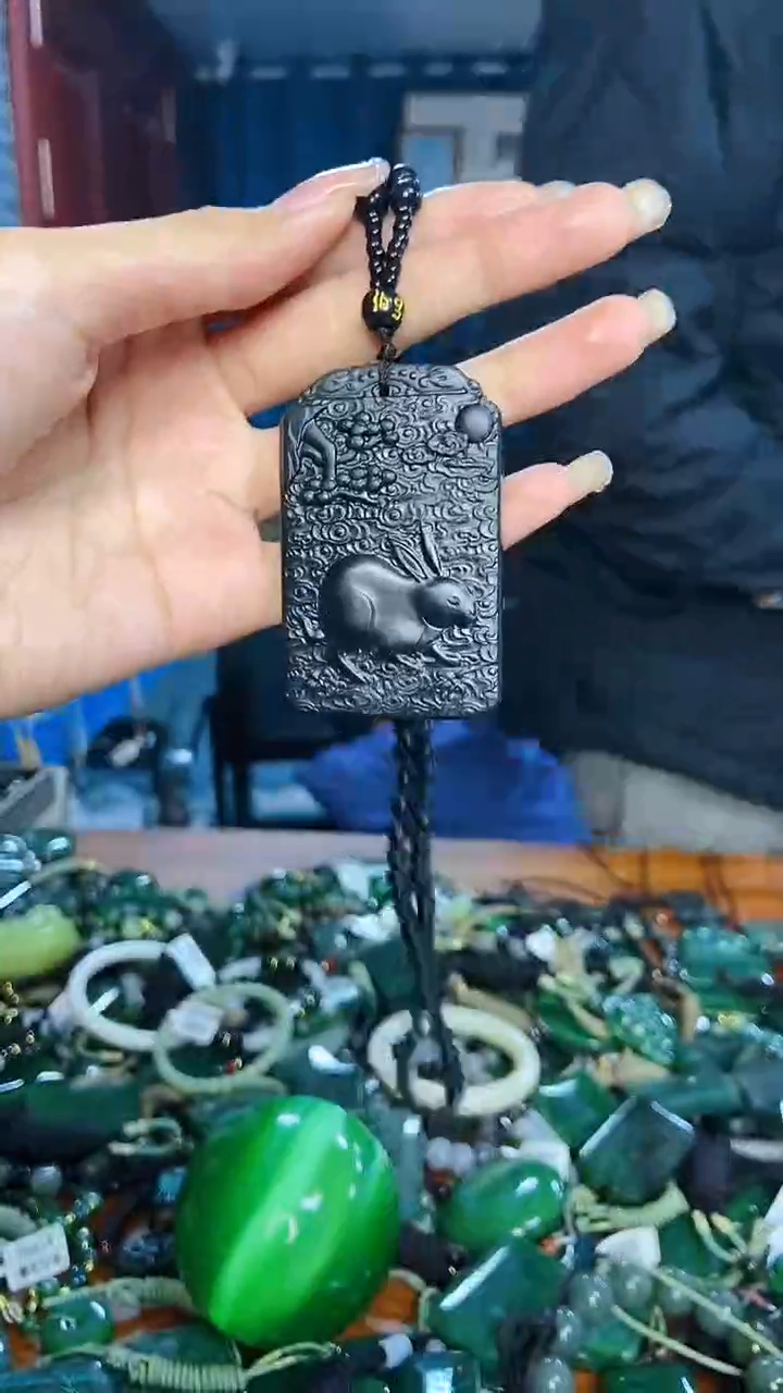 未镶嵌和田玉挂件1