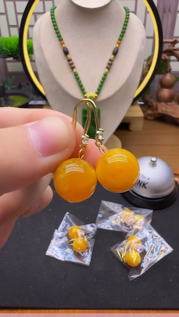 蜜蜡14K金镶嵌耳饰E53        