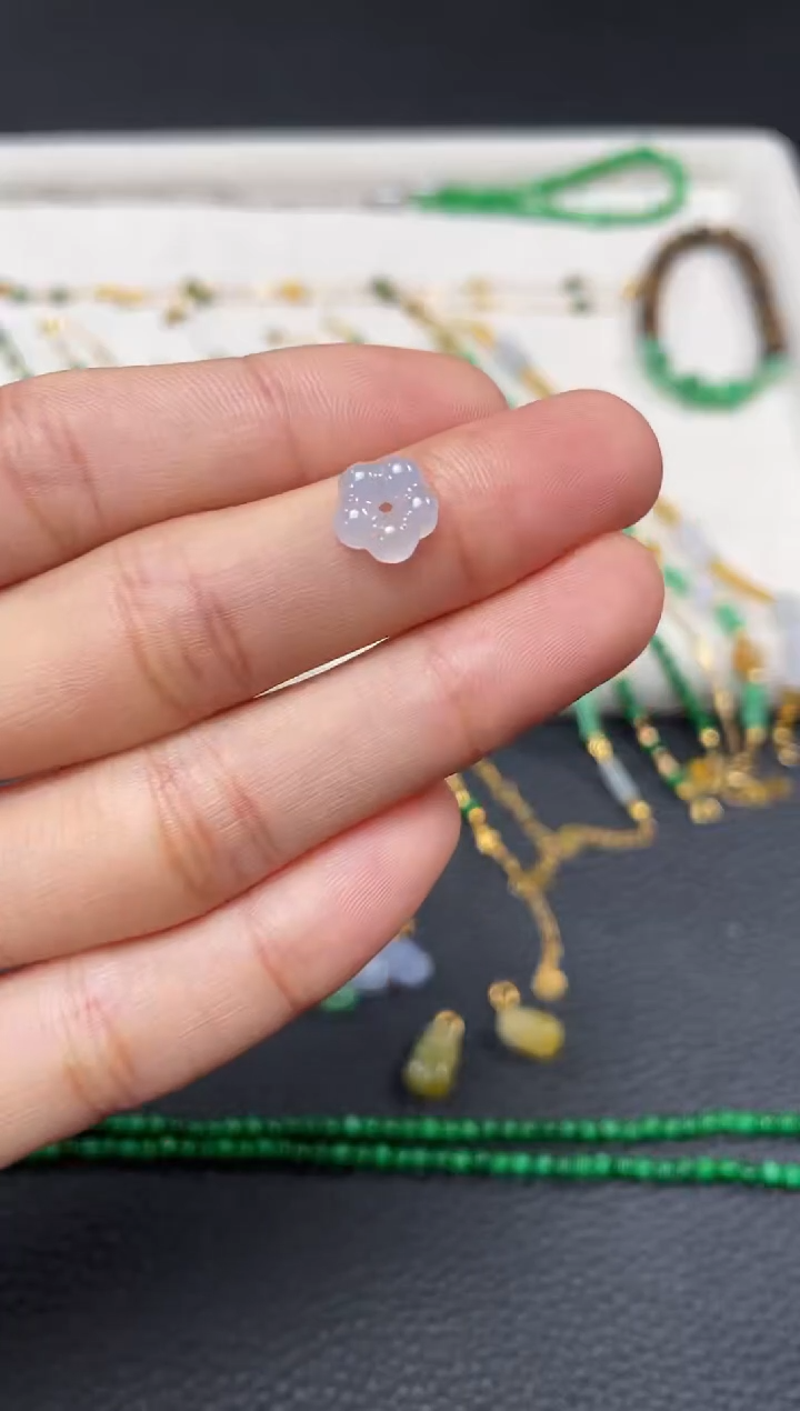 【闪购商品】翡翠吊坠(不含链)18K金镶嵌一个  JK215