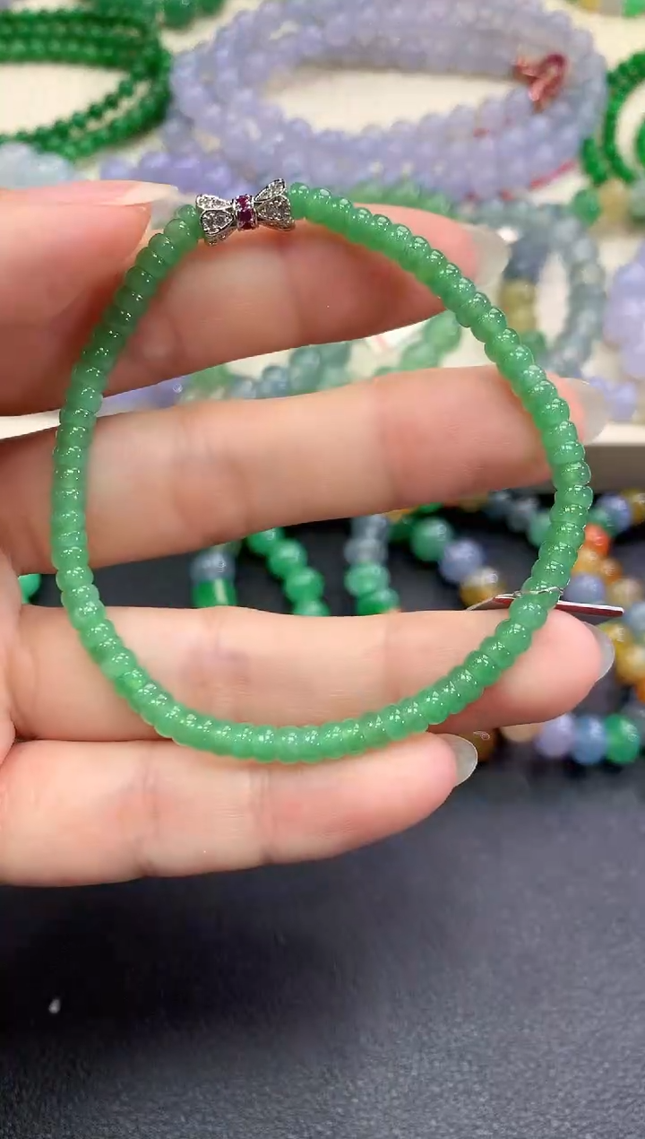 【闪购商品】翡翠手串未镶嵌D12       