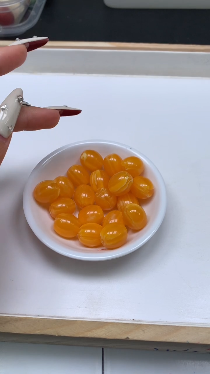 裸石蜜蜡未镶嵌M200 金丝蜡枣珠14*16mm8个9.9元