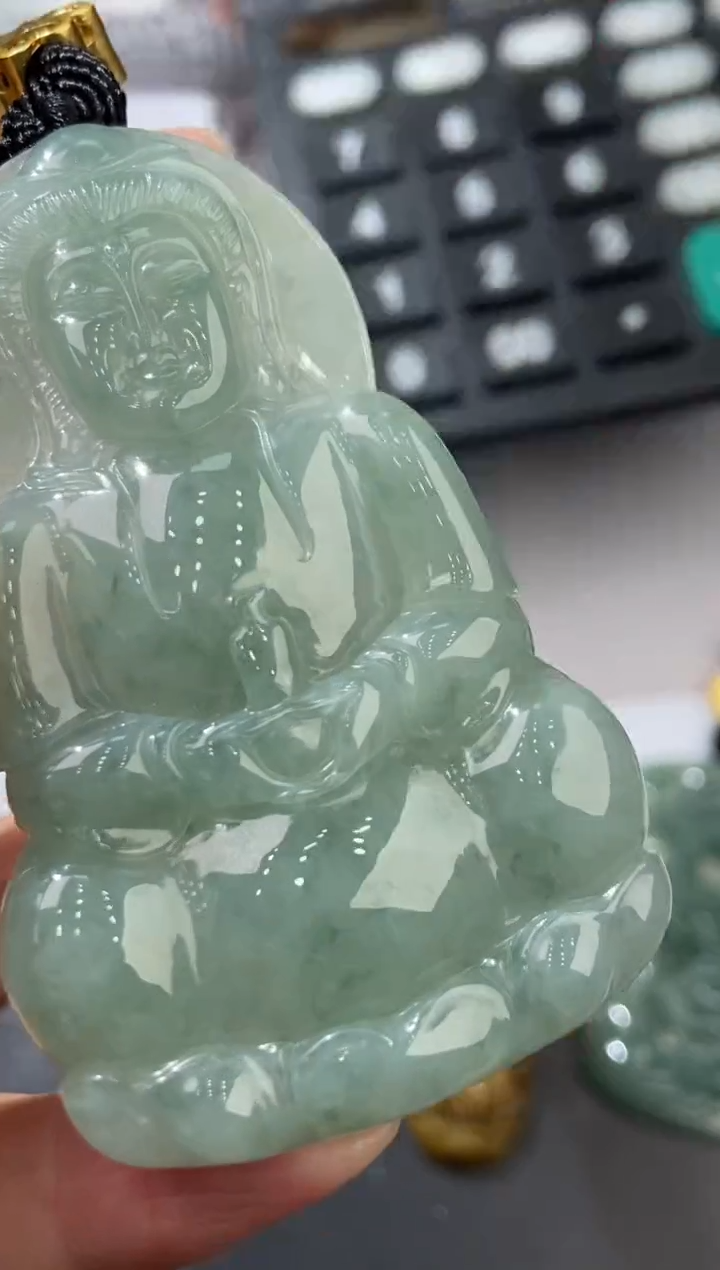 未镶嵌挂件翡翠379571   多人