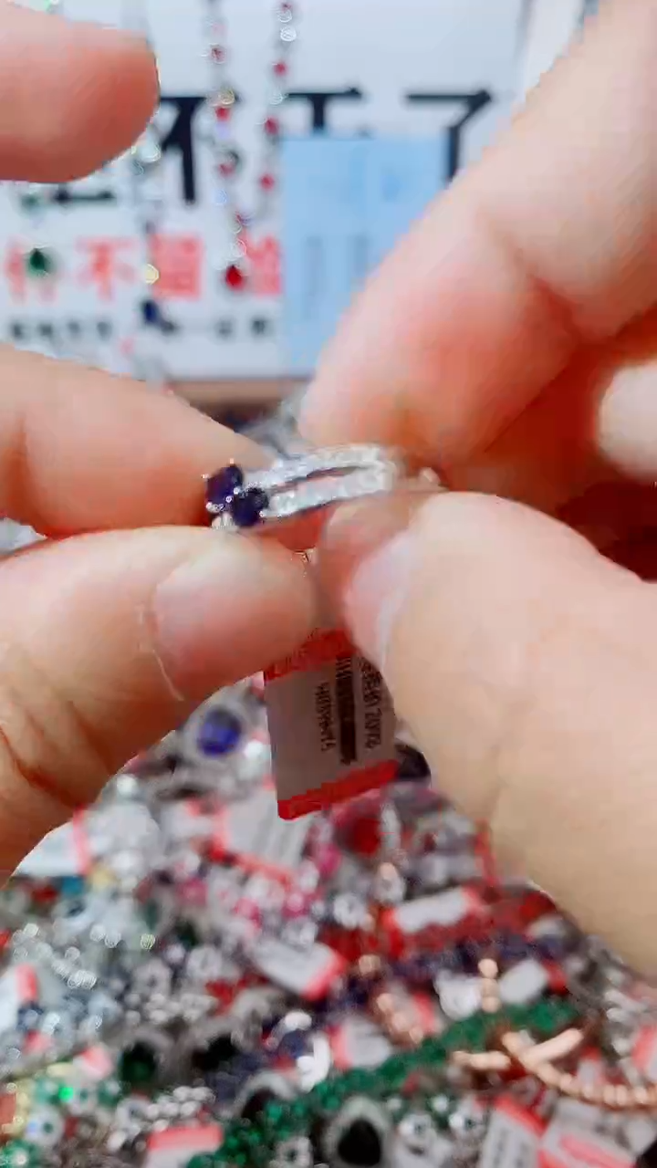 戒指蓝宝石未镶嵌蓝宝石