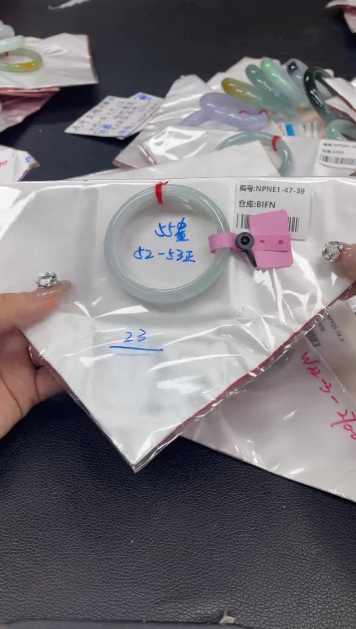 未镶嵌手镯翡翠翡翠手镯