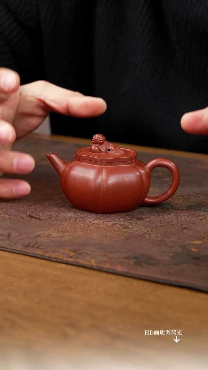 【闪购商品】紫砂茶壶筋纹狮球