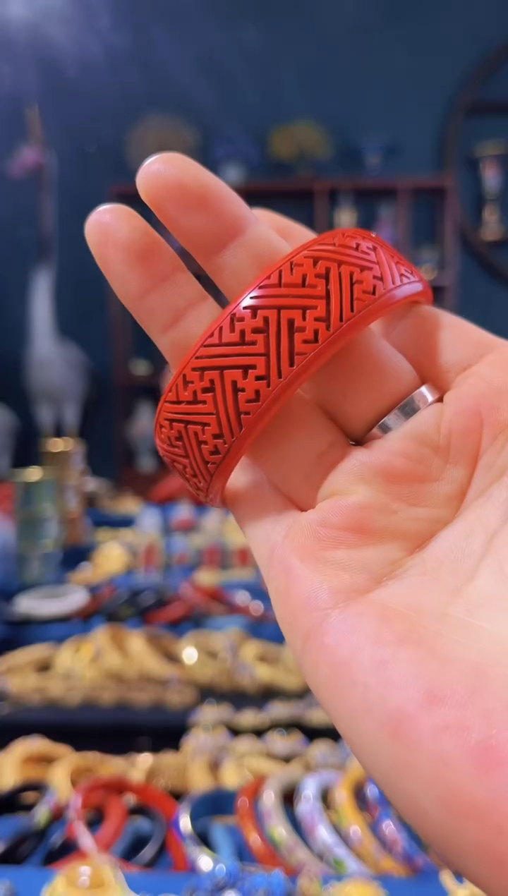 【闪购商品】非遗技艺 雕漆大师万字手镯（56圈）