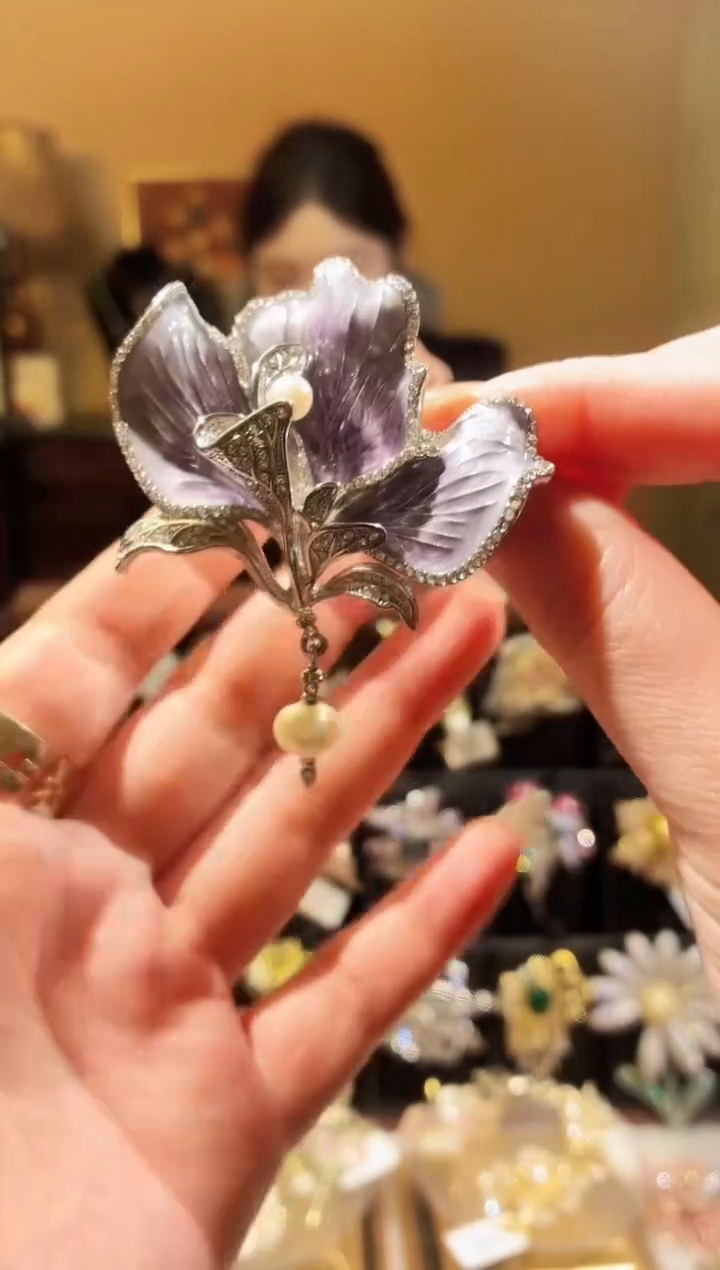 合成立方氧化锆铜合金紫瓣蓝心