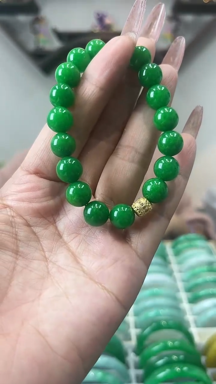 【闪购商品】翡翠手链未镶嵌a7 满色辣阳绿手串