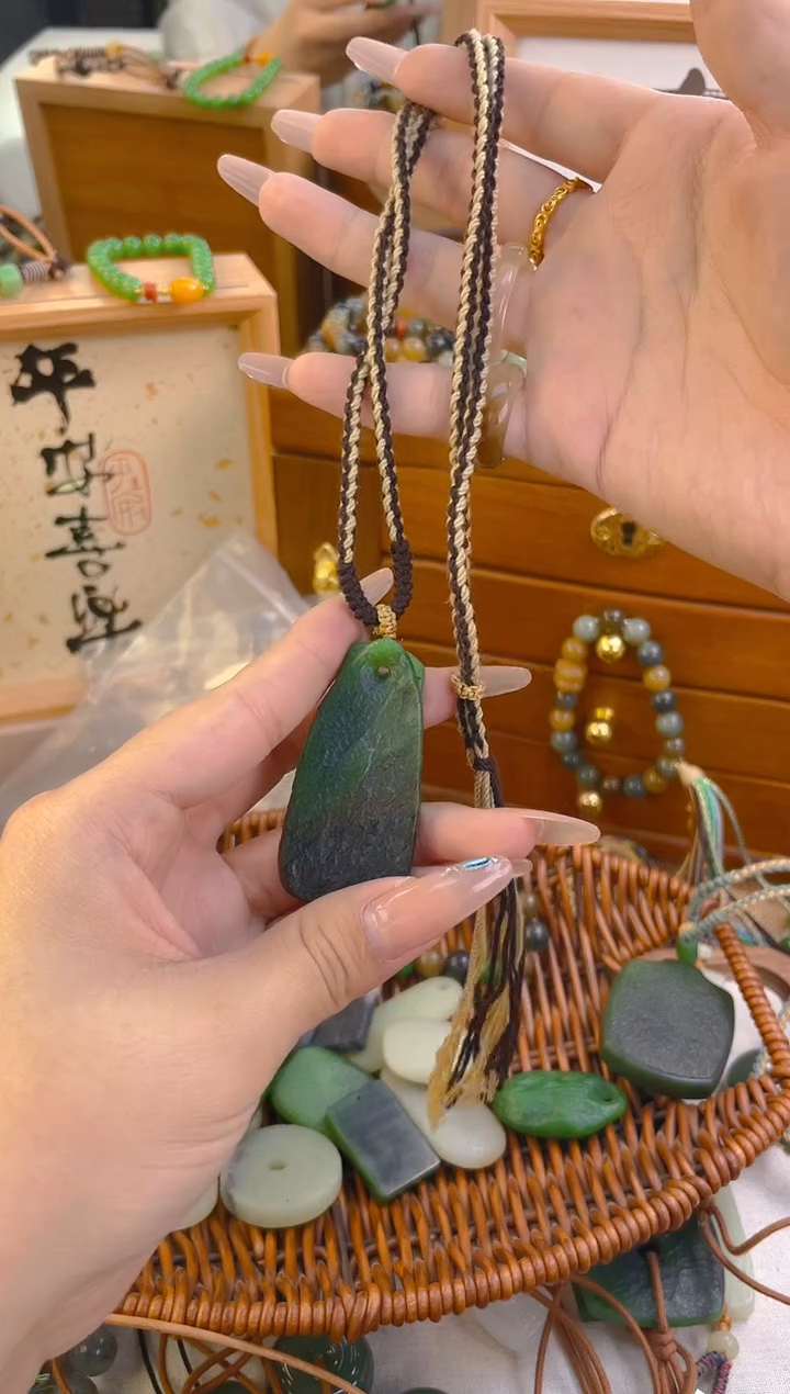 手链未镶嵌和田玉碧玉