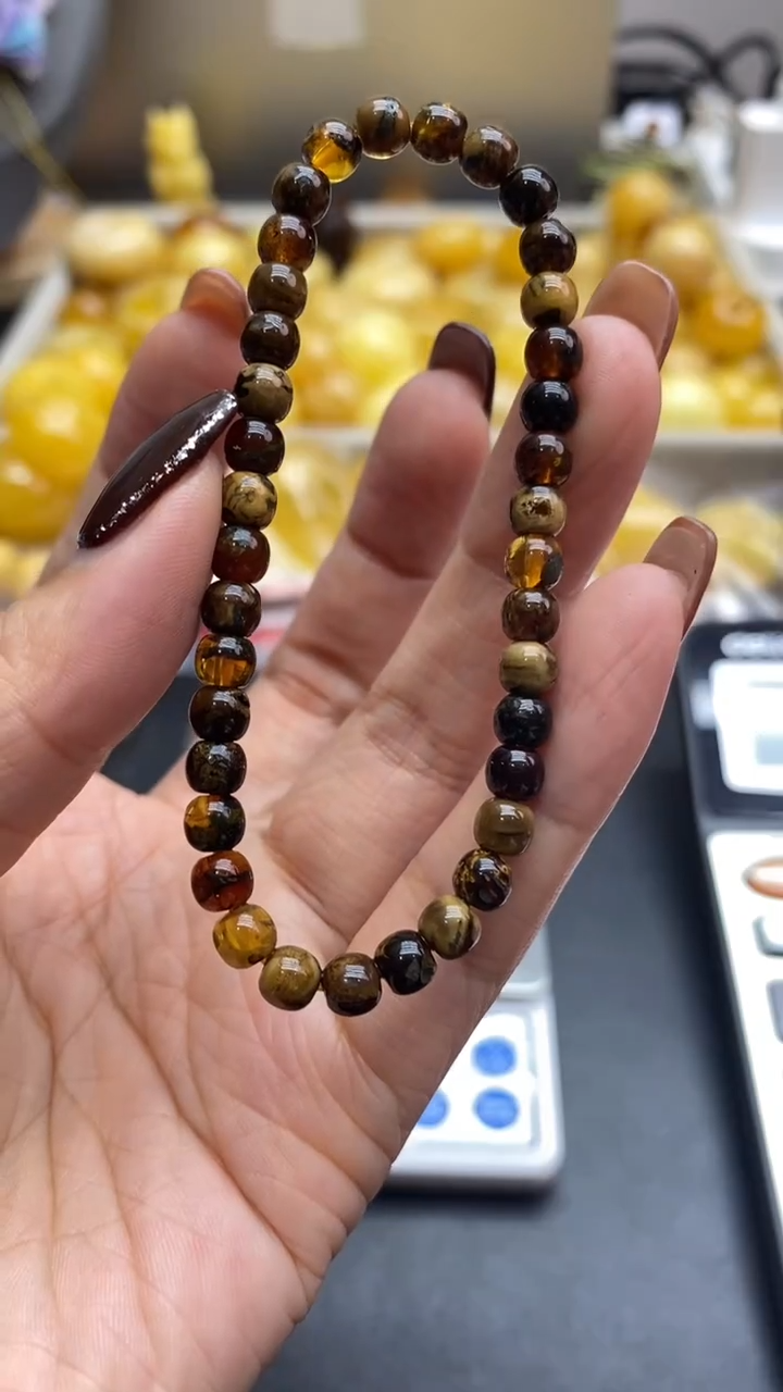 琥珀未镶嵌珠宝奇石1752