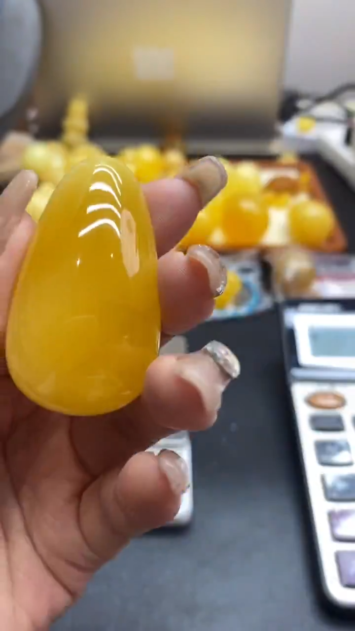 琥珀未镶嵌珠宝奇石916