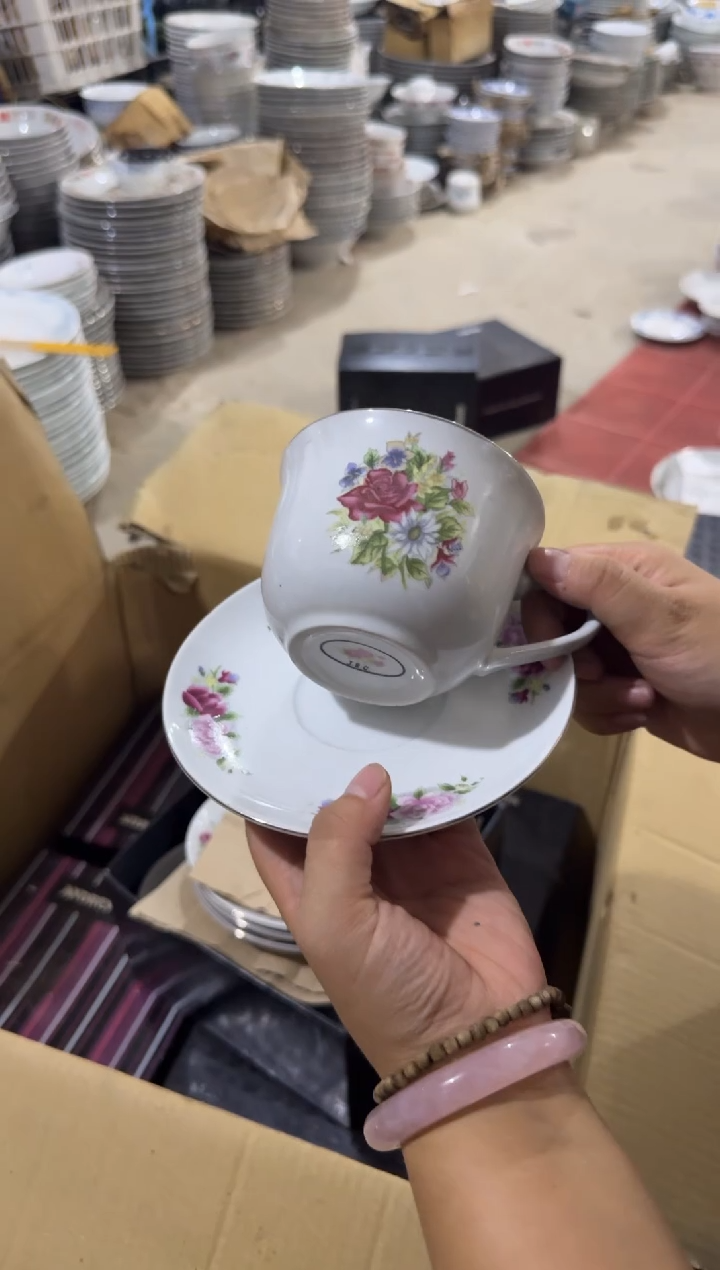 摆件一杯一碟微瑕请慎拍