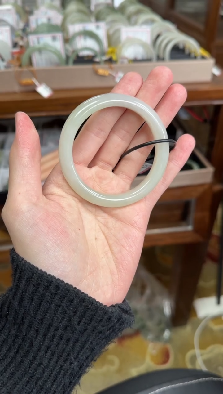 未镶嵌手镯和田玉55