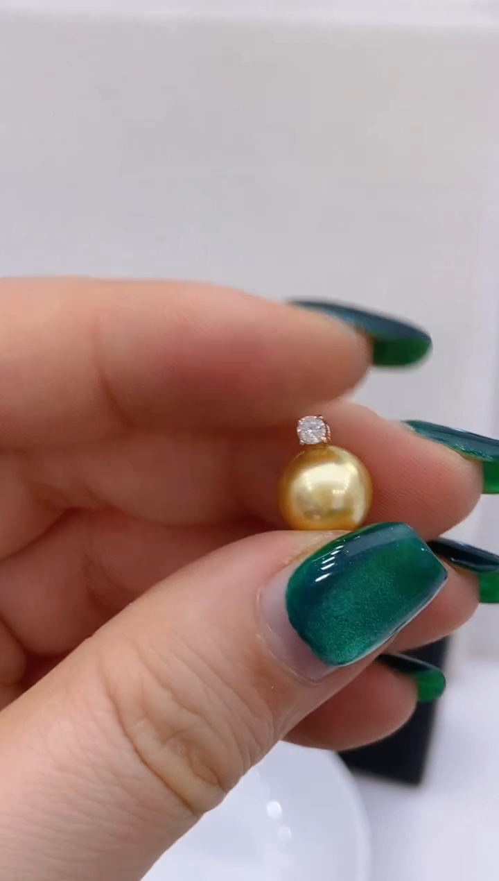 【闪购商品】海水珍珠吊坠18K金镶嵌189 9*-10mm