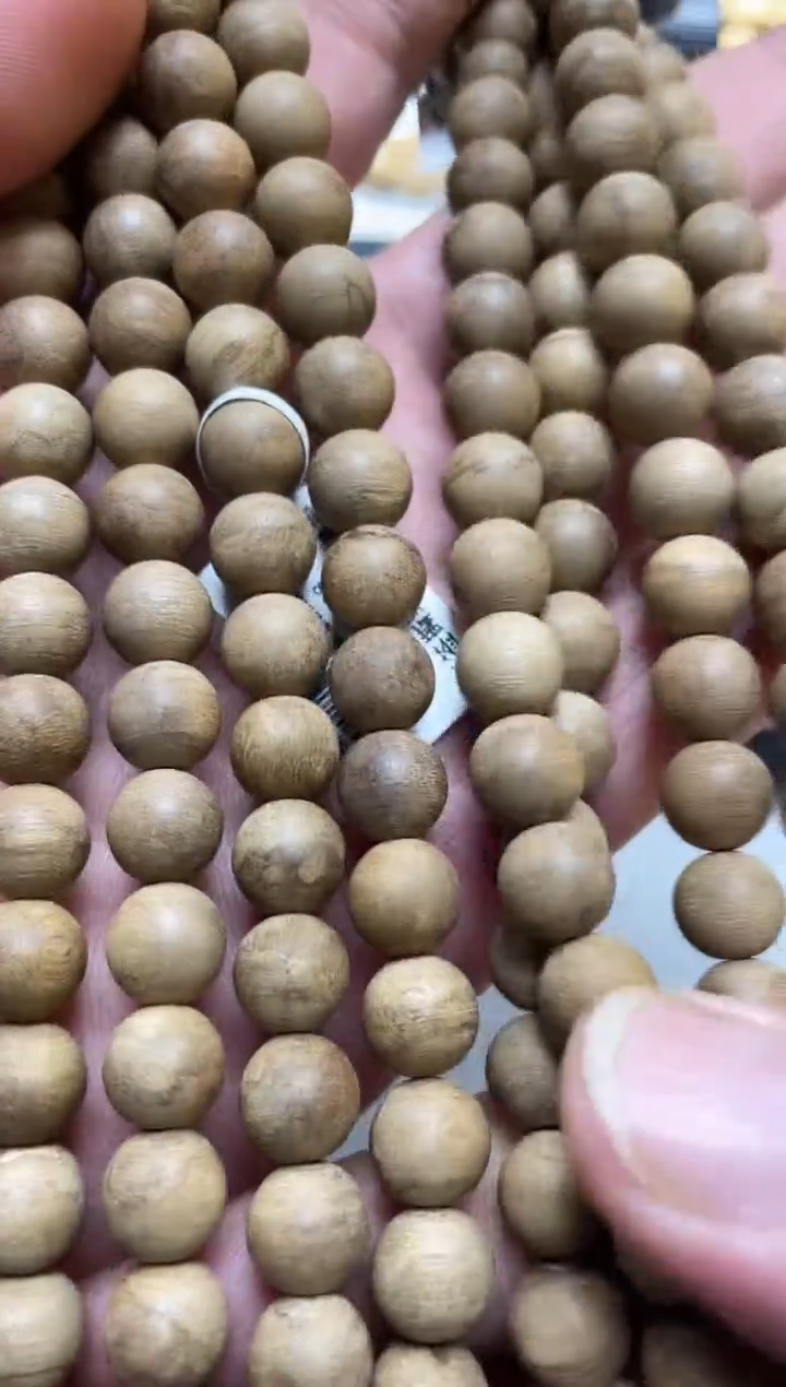 【闪购商品】沉香手串泰国圆珠长串0.8+多样性发其一32