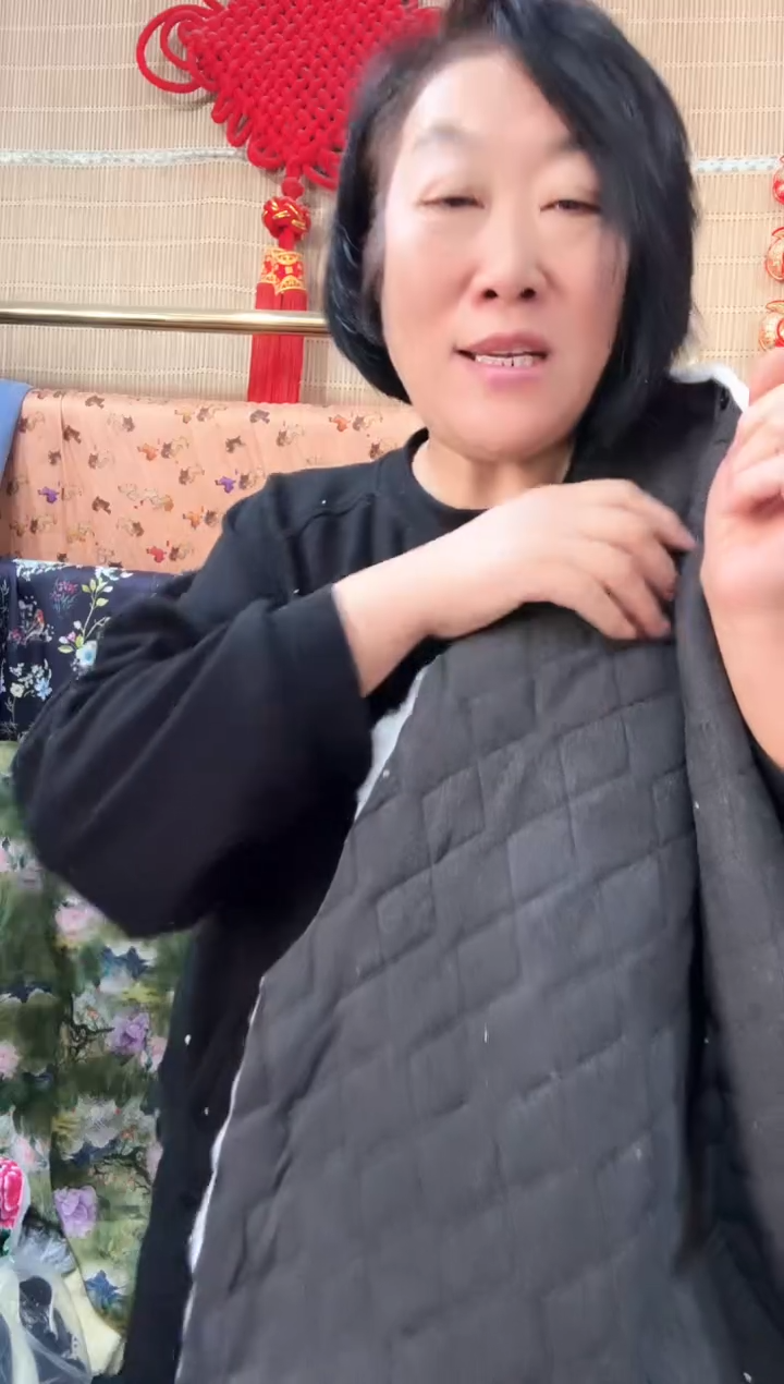 仿羊羔毛男士灰色带护膝棉裤裁片一条（不带腰布，跳线脏残无售后）