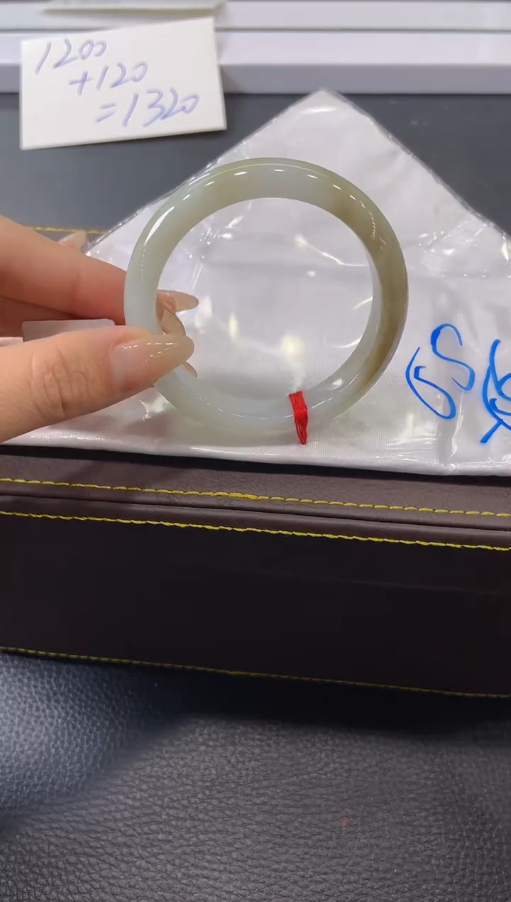 【闪购商品】翡翠手镯未镶嵌手镯