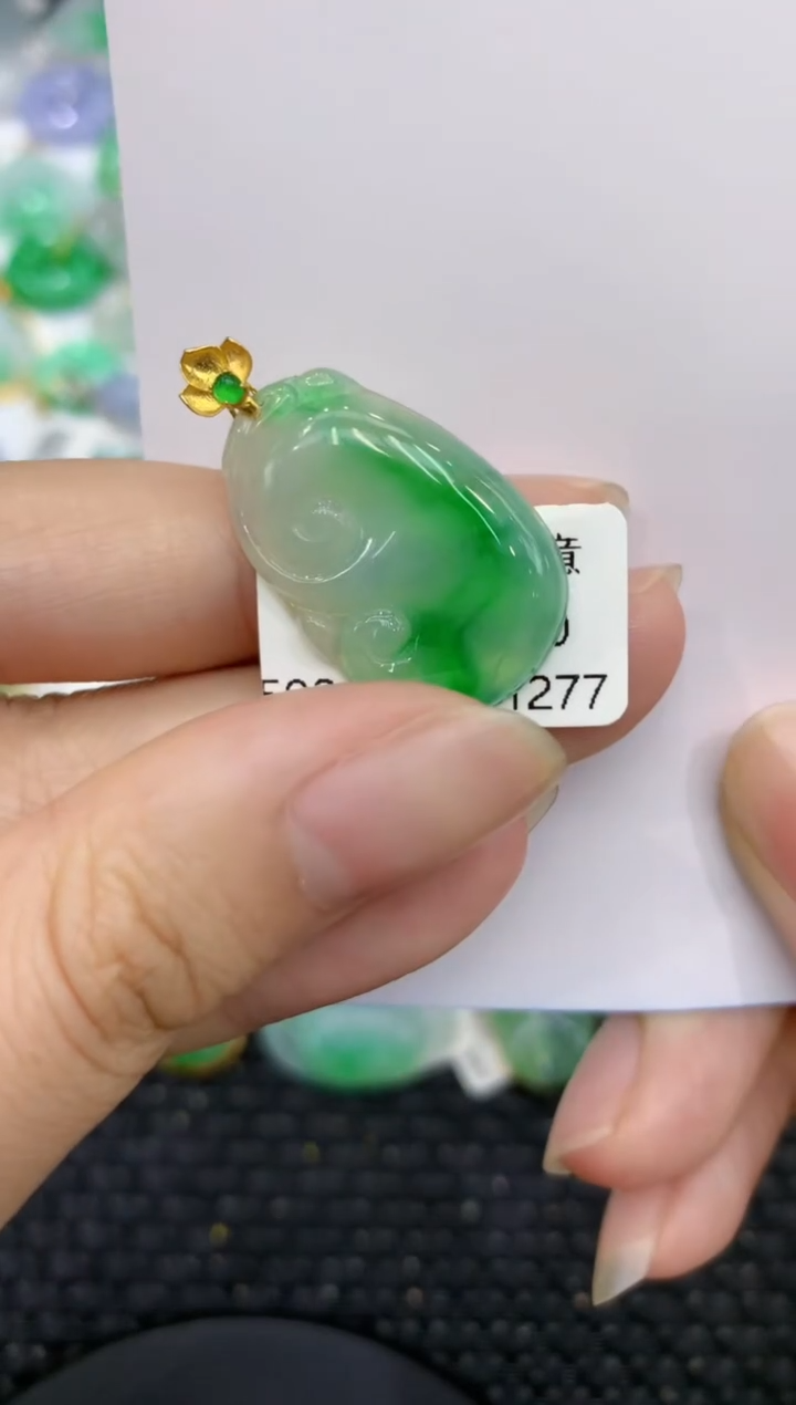 【闪购商品】翡翠颈饰18K金镶嵌8888888888