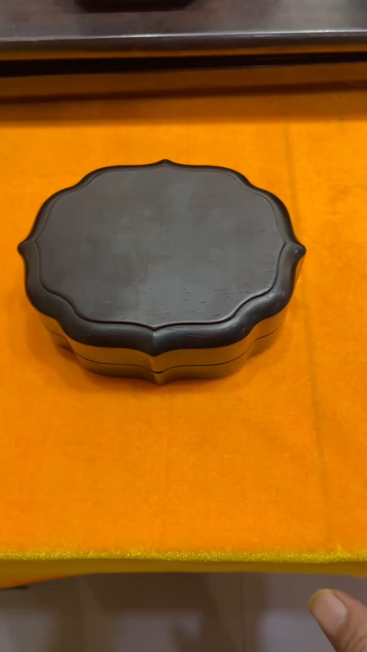 红酸枝木类用****8精品木雕盒精工细作