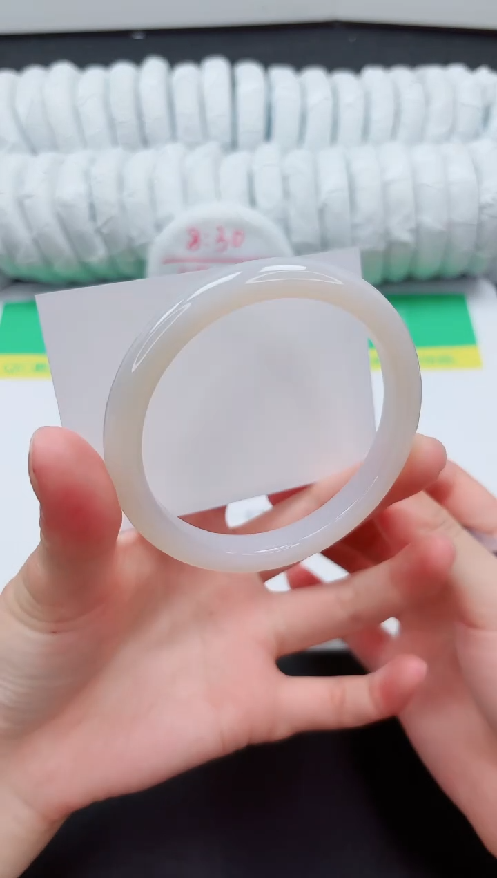 石英质玉手镯未镶嵌13-63.4