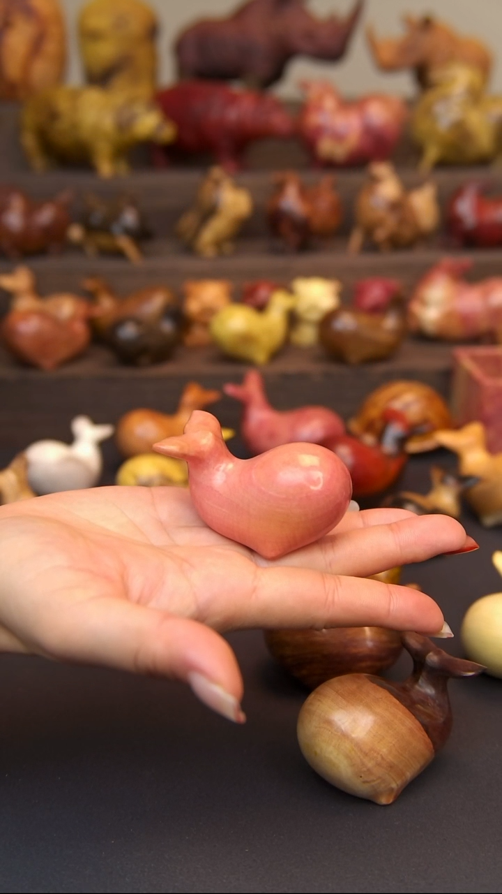 交趾黄檀（大红酸枝）粉象鲸鱼