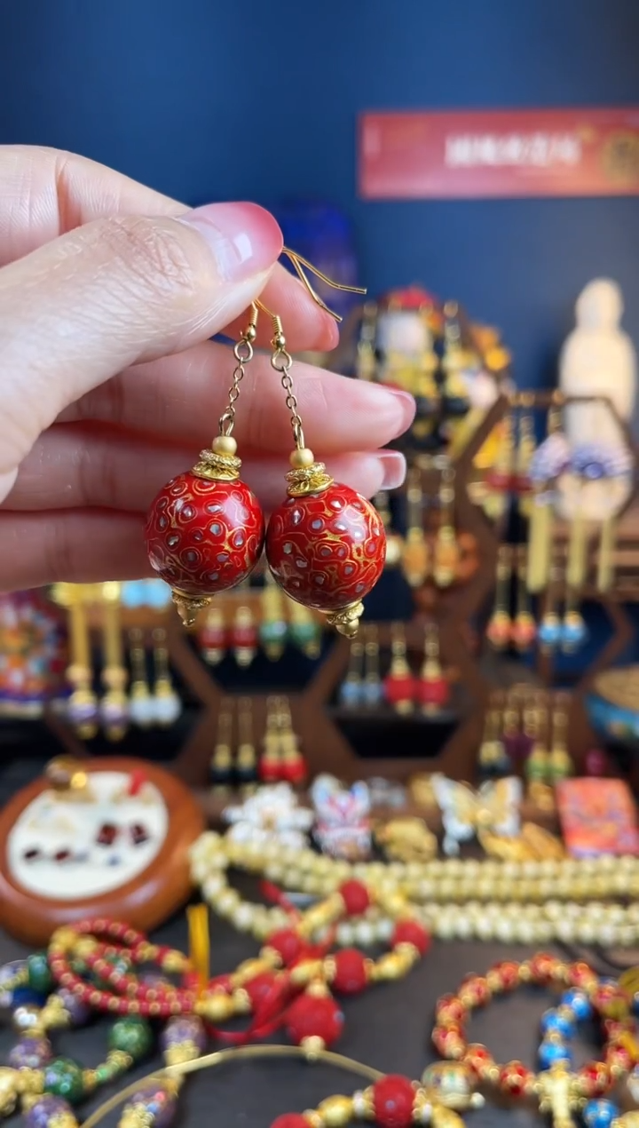 【闪购商品】红色福建大漆耳钩